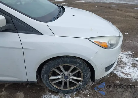 2016 Ford Focus Se z USA, uszkodzony, nr VIN 1FADP3F2XGL312235